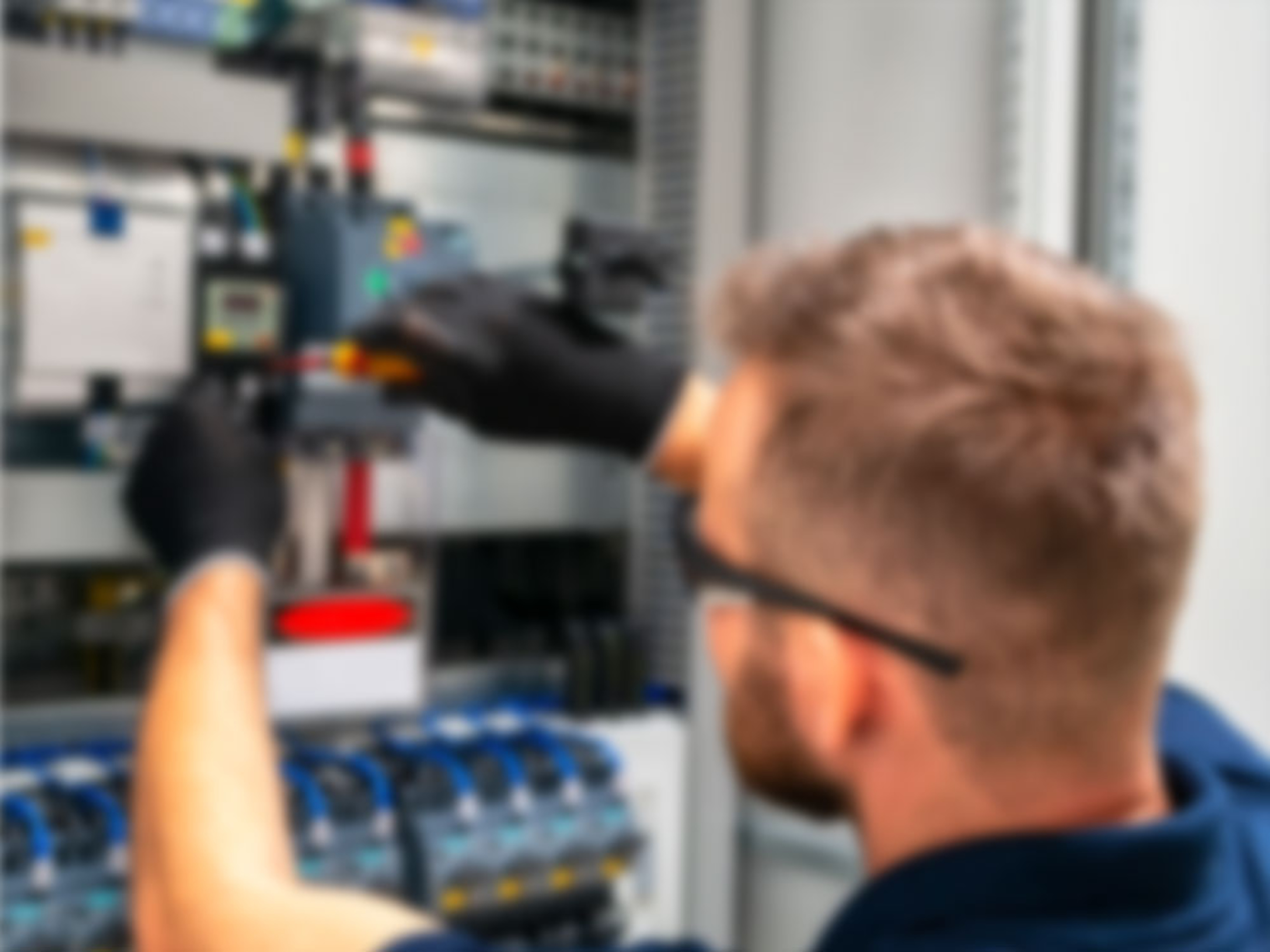 Nieder­spannungs­anlagen bei Elektrotechnik Homeier GmbH in Alteglofsheim