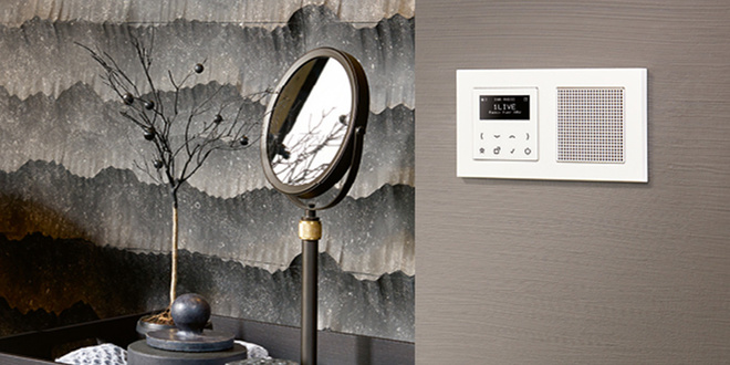 JUNG Smart Radio DAB+ bei Elektrotechnik Homeier GmbH in Alteglofsheim