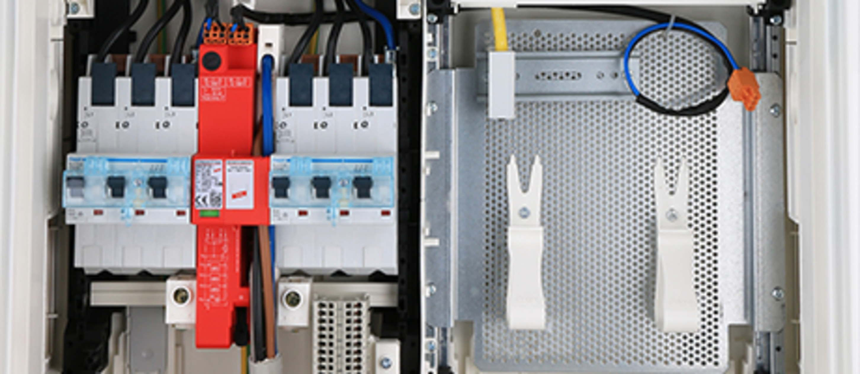 Hausanschluss, Zähler und Unterverteiler bei Elektrotechnik Homeier GmbH in Alteglofsheim