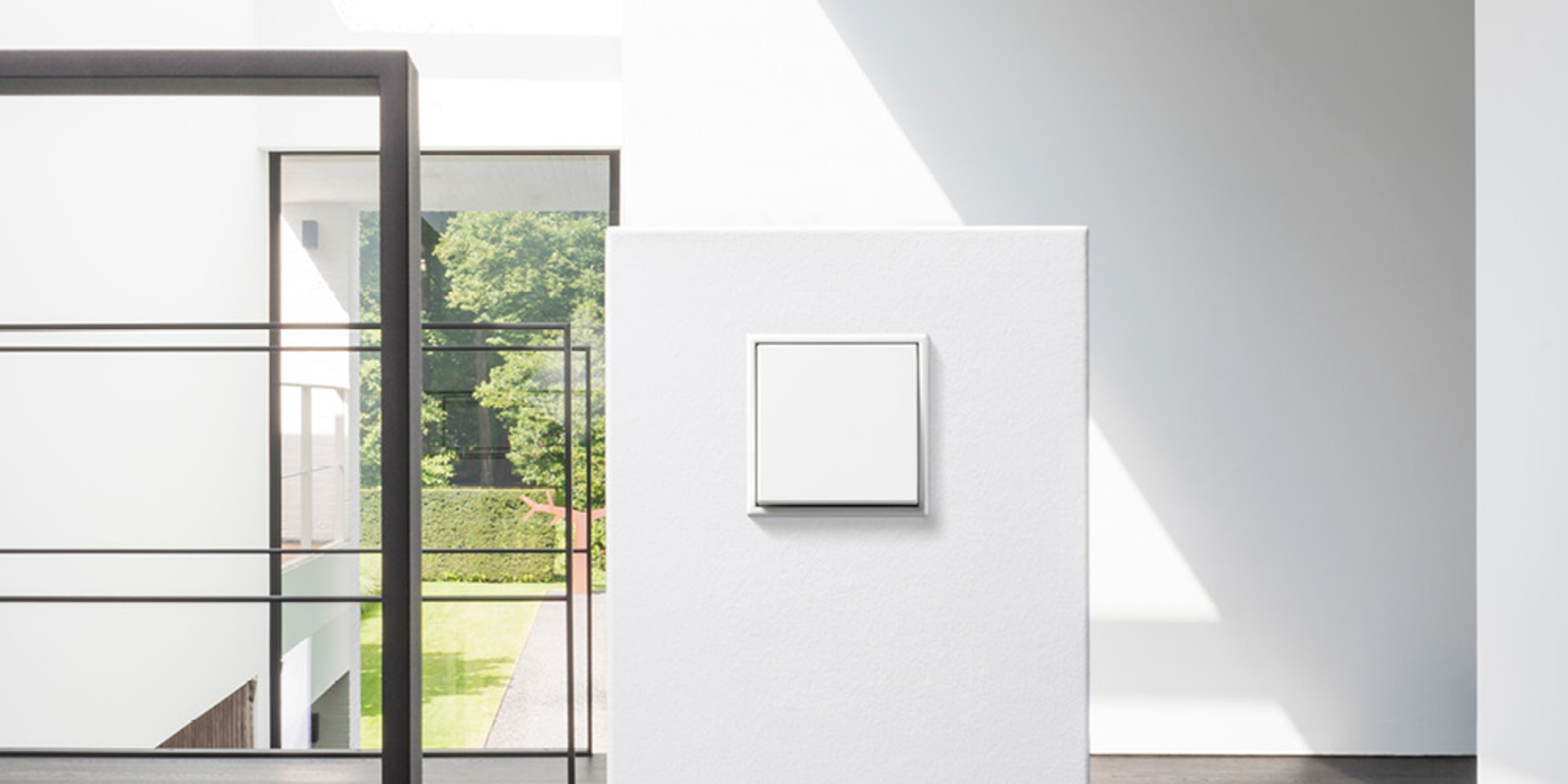 JUNG Schalterprogramme bei Elektrotechnik Homeier GmbH in Alteglofsheim